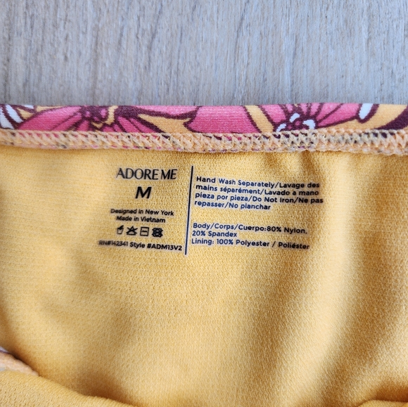 Adore me 70s inspired Swimsuit! - Picture 6 of 7